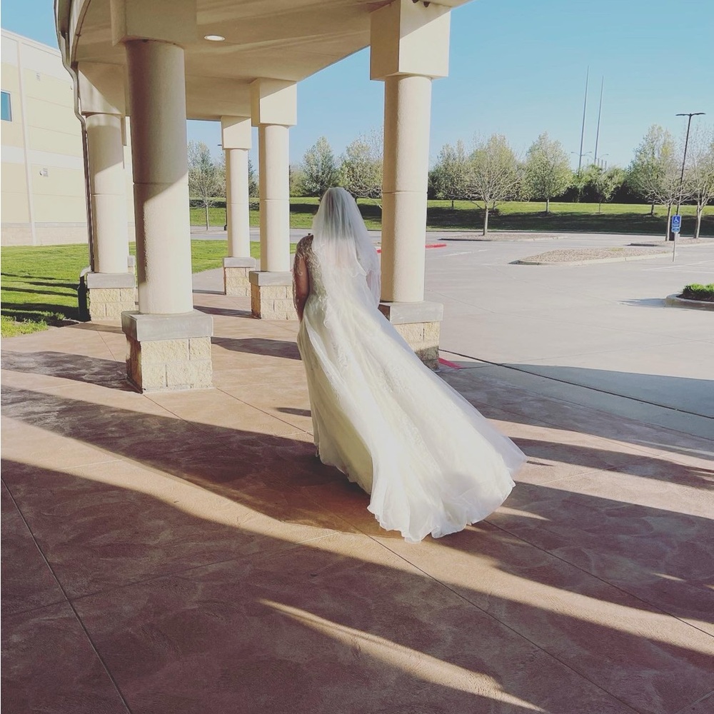 Oleg Cassini White Wedding Dress Elegant Bridal Gown